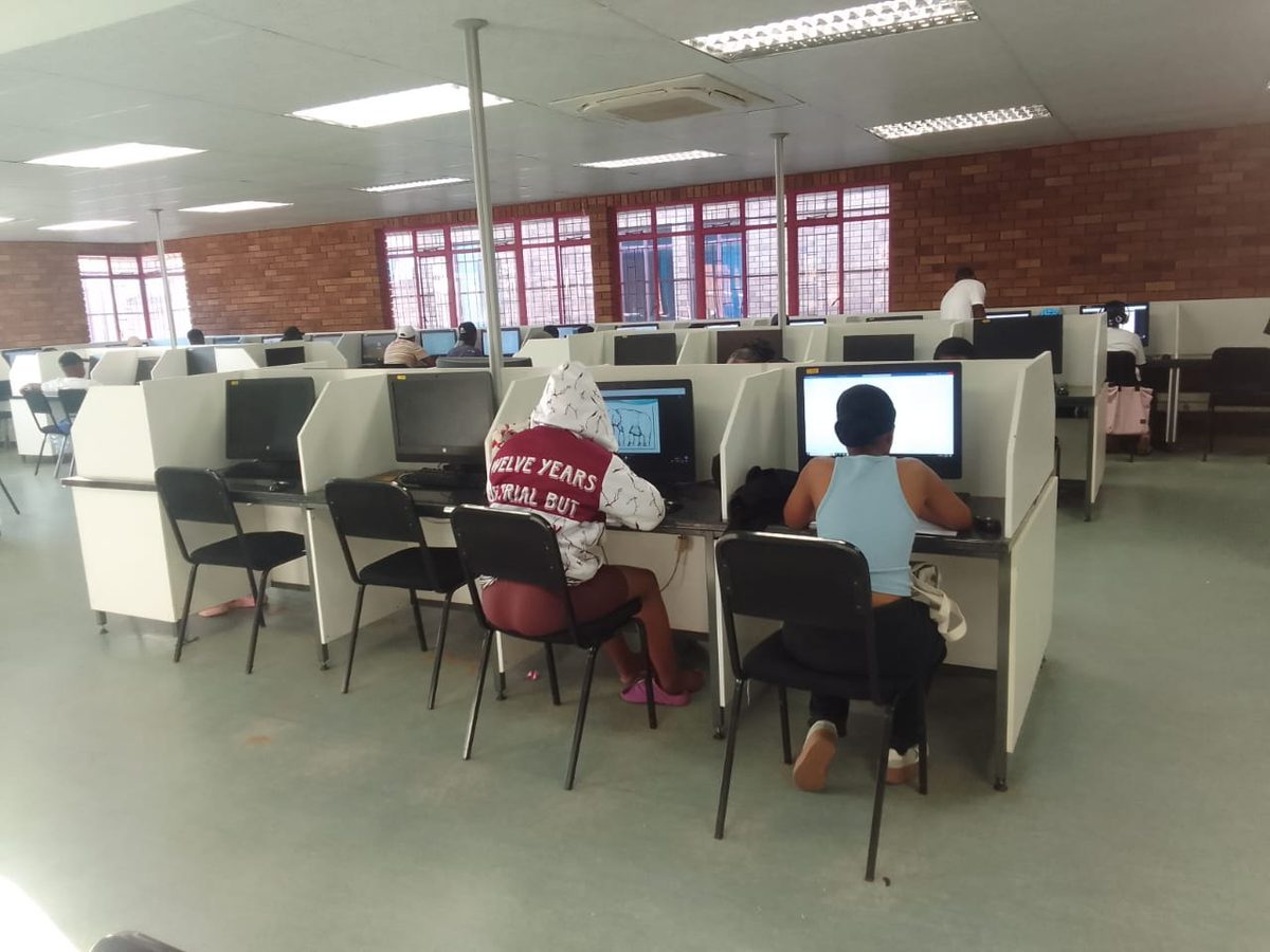 金融学B 课程案例库配图